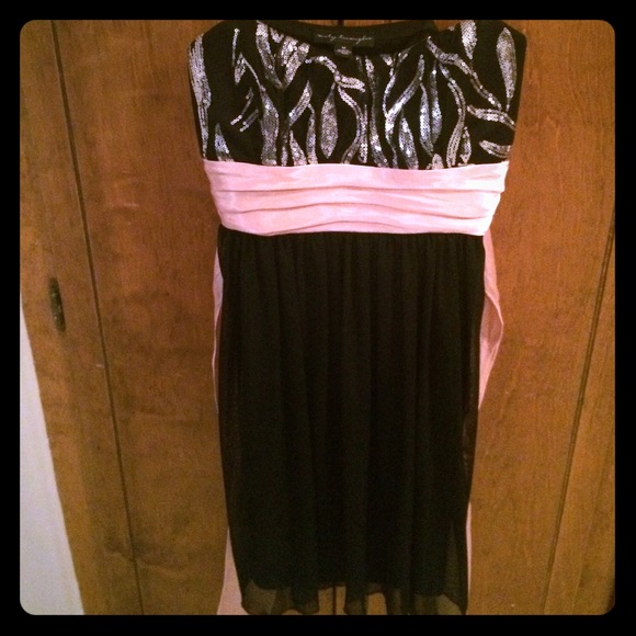 Young Miss Sequined Blk/Pink Sz M Fun Party Dress