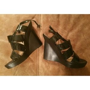 Micheal Korrs Wedges