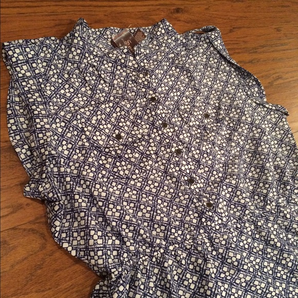 🚫SOLD IN BUNDLE🚫NWT Navy, White & Pink Dress! - Picture 2 of 4