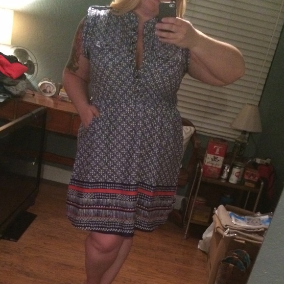 🚫SOLD IN BUNDLE🚫NWT Navy, White & Pink Dress! - Picture 4 of 4