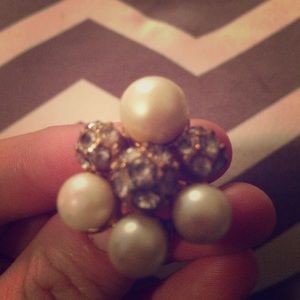Pearl crystal ring