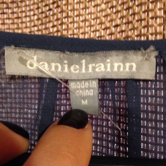 🎀SOLD in a bundle🎀Gorgeous, lace top - Picture 4 of 4