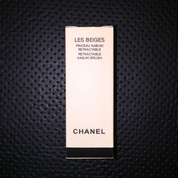 ✨NEW✨ Chanel Les Beiges Retractable Kabuki Brush