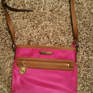Michael Kors Cross Body Fuscia