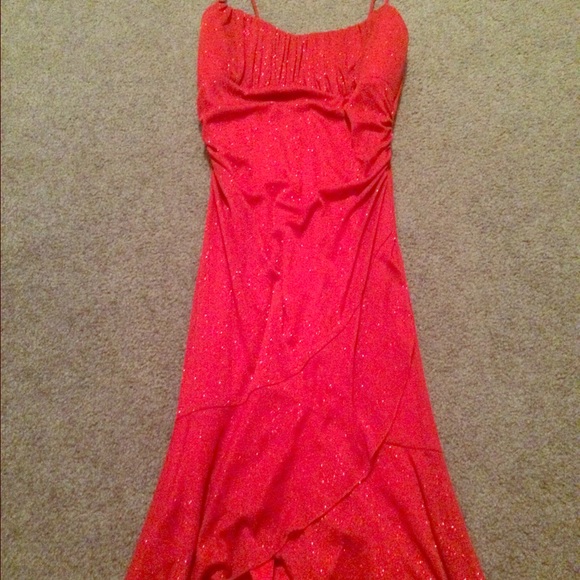 Young Miss Sparkly Red w/Straps, Symmetrical hem