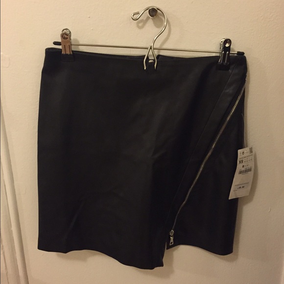 Zara leather mini skirt