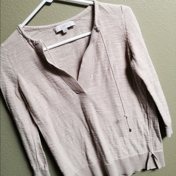 Ann Taylor Loft light weight pull over