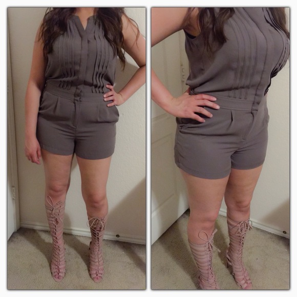 Bcbg romper - Picture 1 of 4