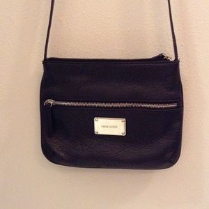 Nine West cross body purse black