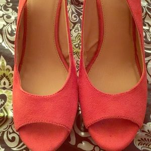 Brand new peep toe sandals