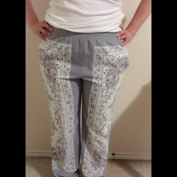 Bcbg maxazria pants - Picture 2 of 4