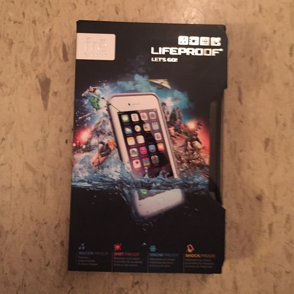 White iPhone 6 LifeProof Case