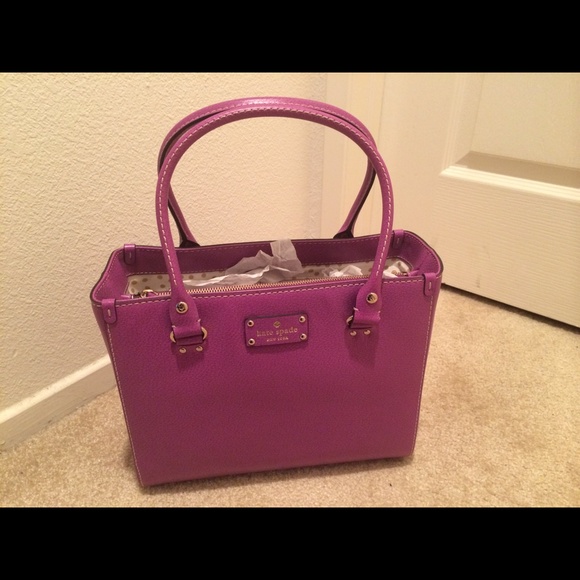 kate spade Handbags - Brand New kate spade bag