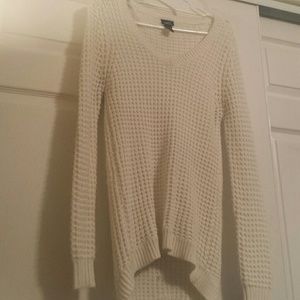 Cream colored knit hi-low sweater, meduim