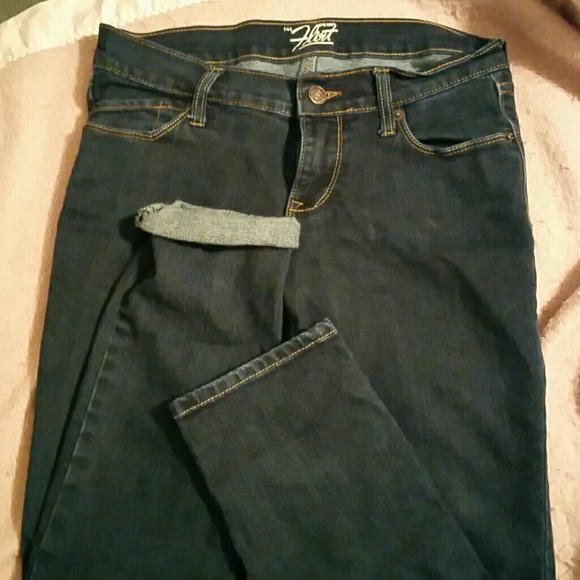 Women's size 2 short skinny jeans