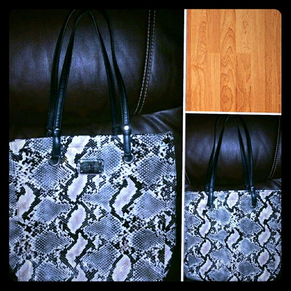 Nine west handbag purse print snake