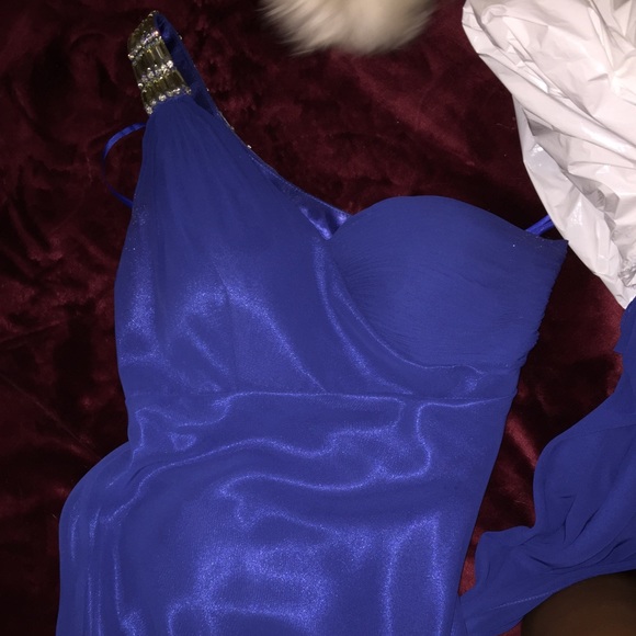 Prom dress/ evening gown - Picture 3 of 4