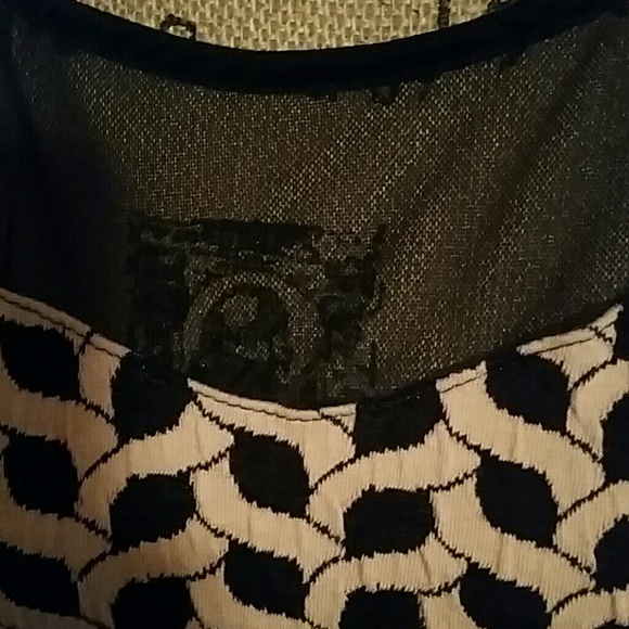 Cute Flared Top!! - Picture 3 of 3