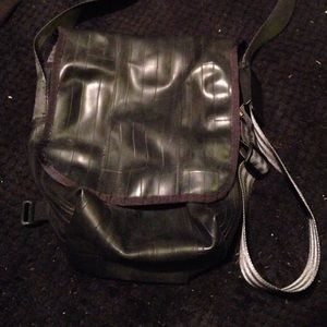 alchemy goods recycled inner tube messenger bag