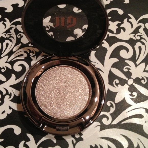 Eyeshadow bundle. - Picture 3 of 4