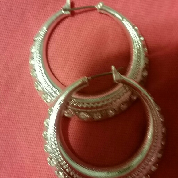 Hoops - Picture 2 of 2