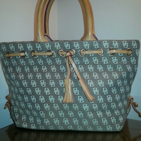 Dooney & Bourke Handbags - D & B purse
