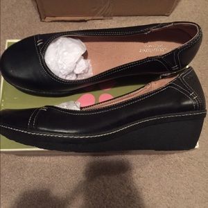 Naturalizer Genie Black Wedge Slip-on