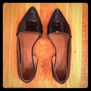 Back pointy toe flats