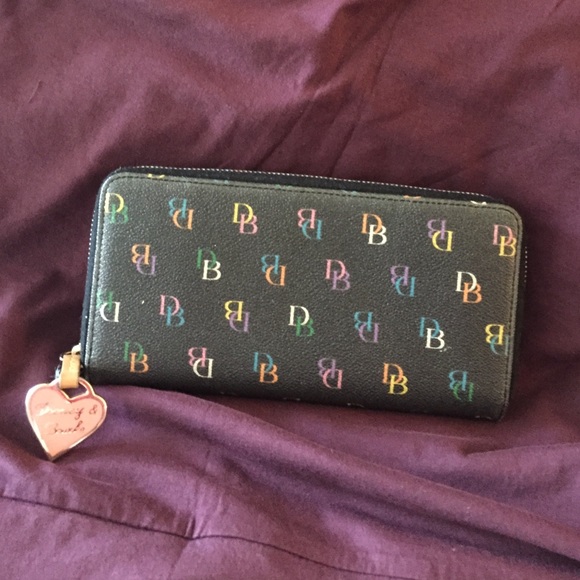 Dooney & Bourke large wallet