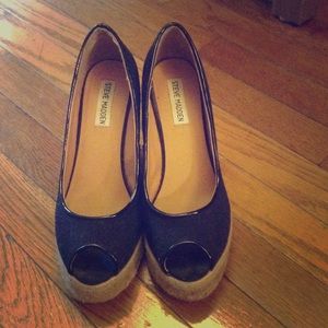 Steve Madden peep toe wedge espadrilles