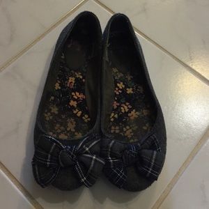 Charcoal Grey Bow Flats!!