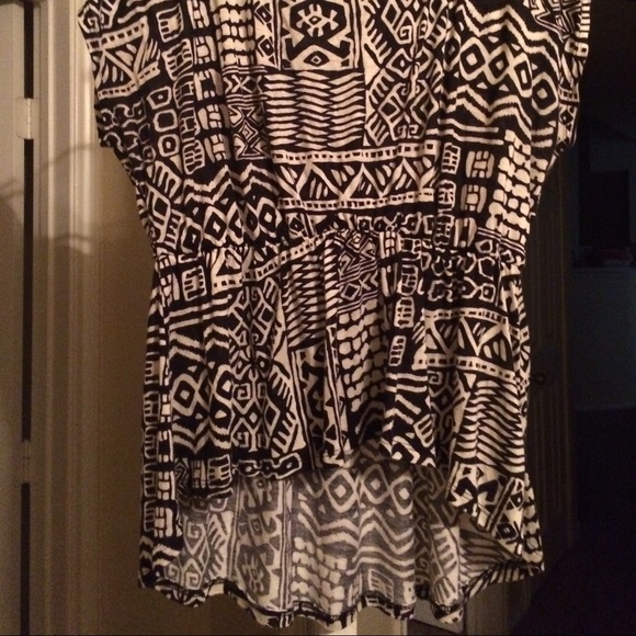 Blouse - Picture 2 of 3