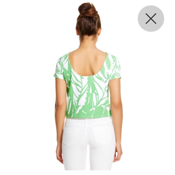 Lilly Pulitzer Tops - Lilly Pulitzer for Target Crop Top Lilly Pulitzer Tops - Lilly Pulitzer for Target Crop Top
