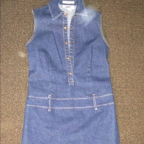 Sleeveless denim dress