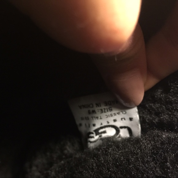 NWOT BLACK UGGS SHORT - Picture 4 of 4