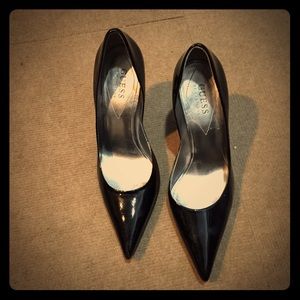 Black Guess shoes 👡