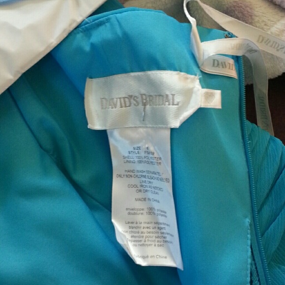 Dress - Picture 3 of 4