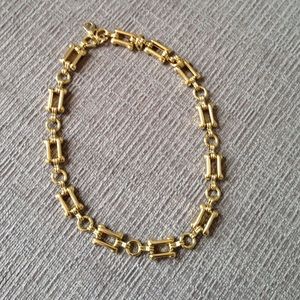 NWOT Jewelmint Gold Link Short Necklace