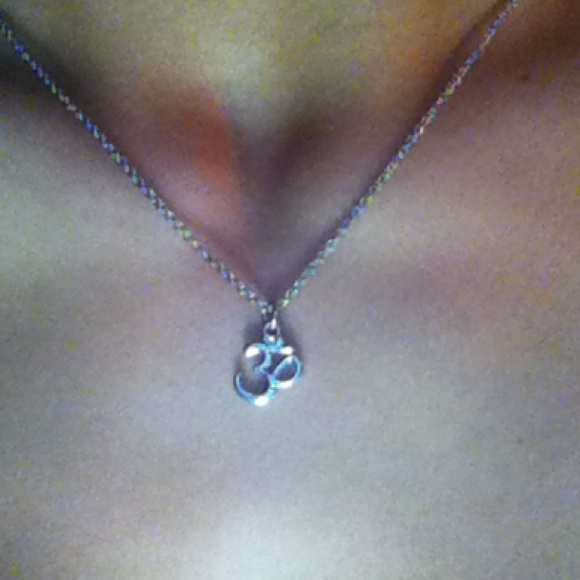 🔥Om necklace 😍💜