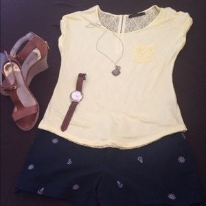 The Limited light yellow top