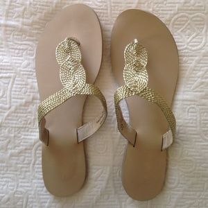 Gold flip flop sandals size 10