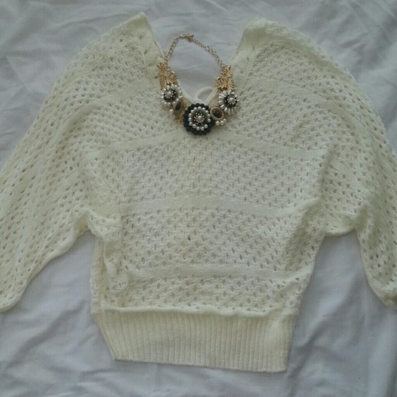 🎉3 for $15🎉 NWOT Cream Sweater