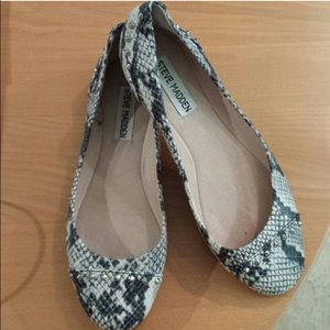 Steve Madden ballet flats