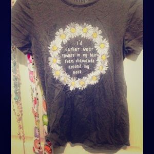 A crown for a queen shirt 🌻