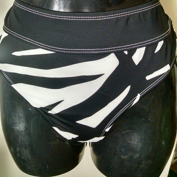 New bathing suit 2piece - Picture 3 of 3