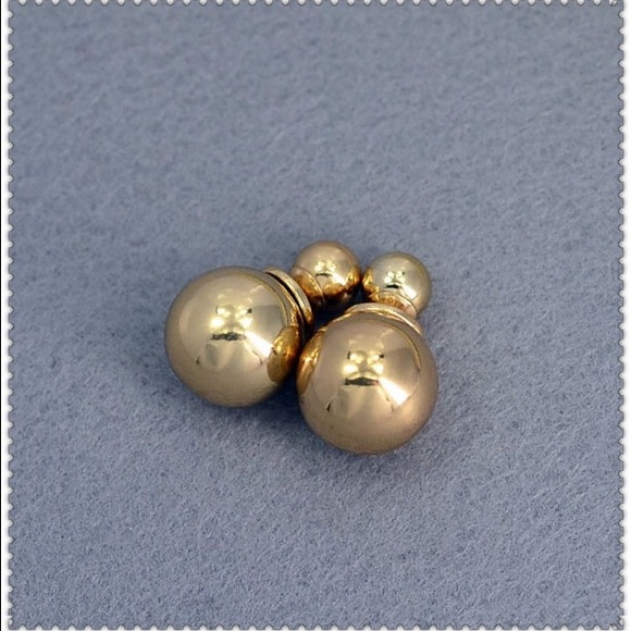 **Shiny Gold Double Sided Earrings**