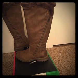 Brown size 5.5 boots
