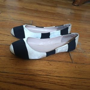 Basic black & white striped flats