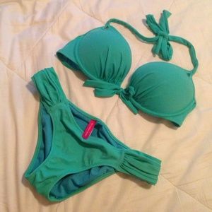 victoria's secret swimsuit {34D, S bottom}
