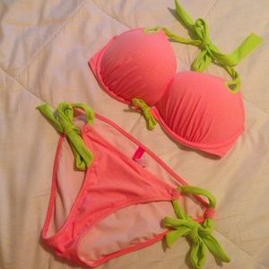 victoria's secret swimsuit w/2 tops